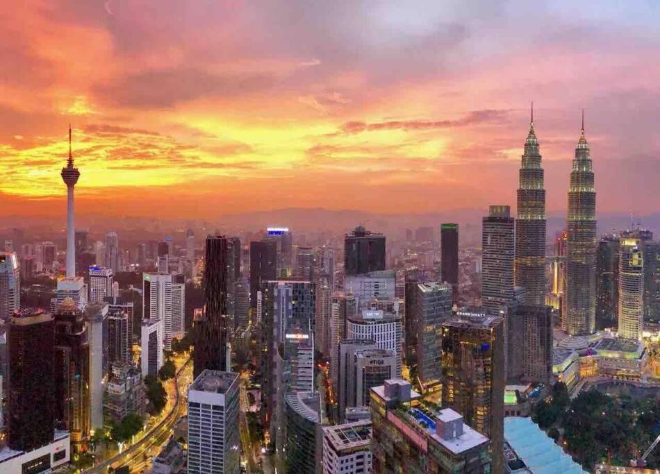 Apartment Cozy Duplex Near Kuala Lumpur Next To Lrt Train Station *