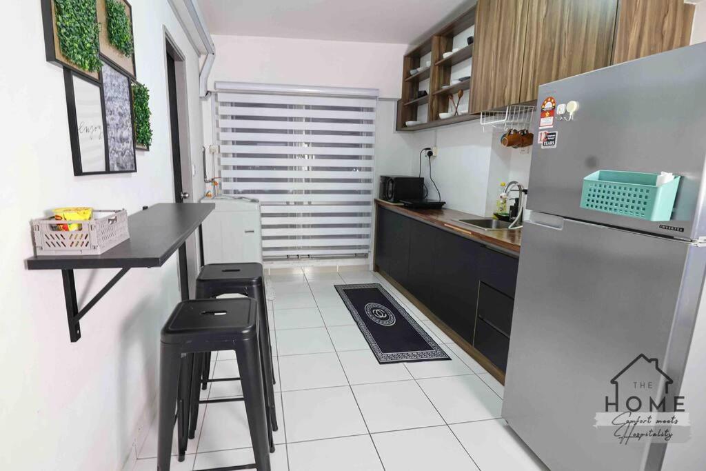 Cozy Duplex Near Kuala Lumpur Next To Lrt Train Station * Ampang (Selangor)